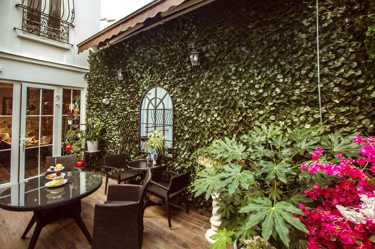 *** לינה וארוחת בוקר La Maison Gobert Paris Hotel Particulier צרפת